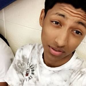 Meet your Posher, Luis